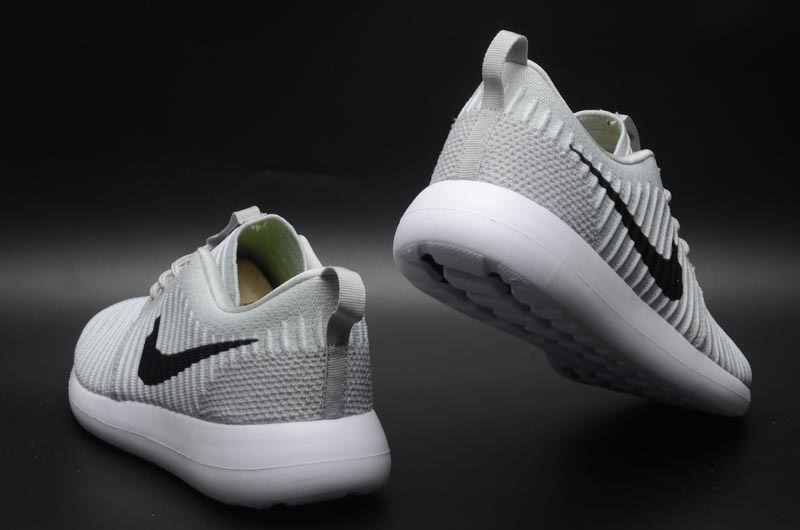 nike roshe run 2017