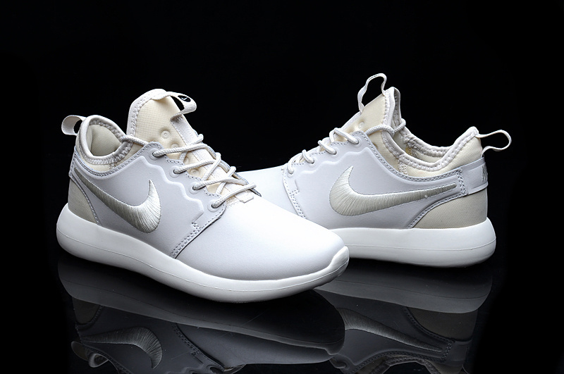 nike roshe two blanche