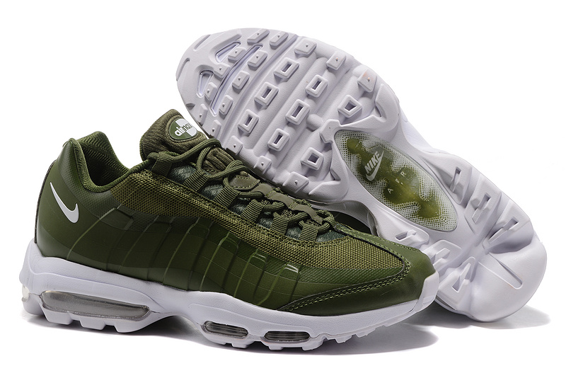 air max 95 on feet with shorts